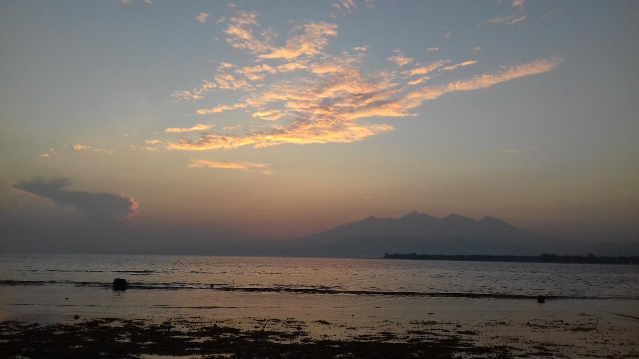 We'Be Cottages Ilhas Gili Exterior foto